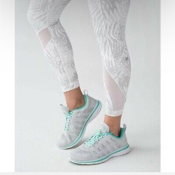 LULULEMON Inspire Tight II Leggings Palm Camo White Nimbus Size 4 NWT - Picture 2 of 4